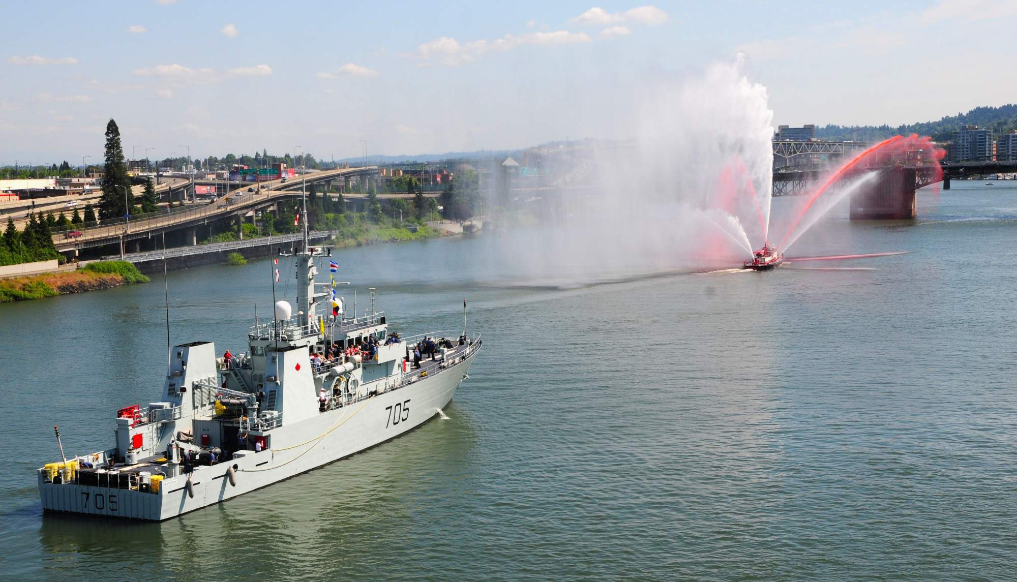 HMCS Whitehorse arrives in Portland, Oregon, to participate in Portland Fleet Week festivities during the city