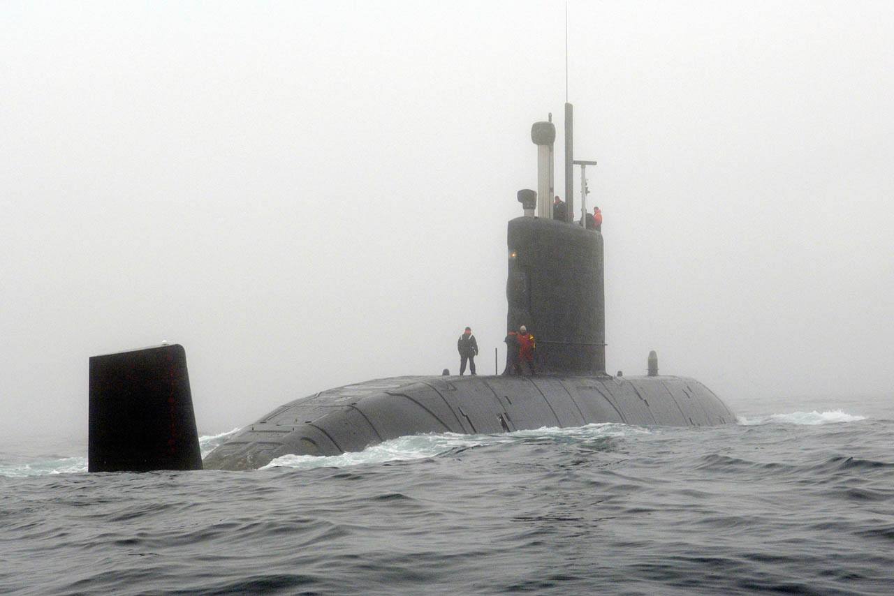 HMCS CORNER BROOK Credit: MCpl Blake Rodgers 2007 DND